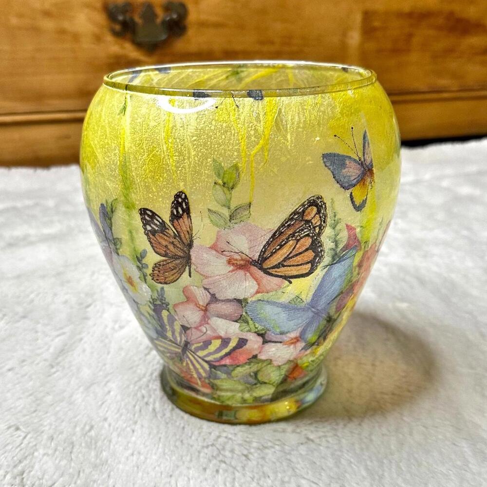 Romance Lights Butterfly Decorated Yellow Glass Vase w/ Tealight